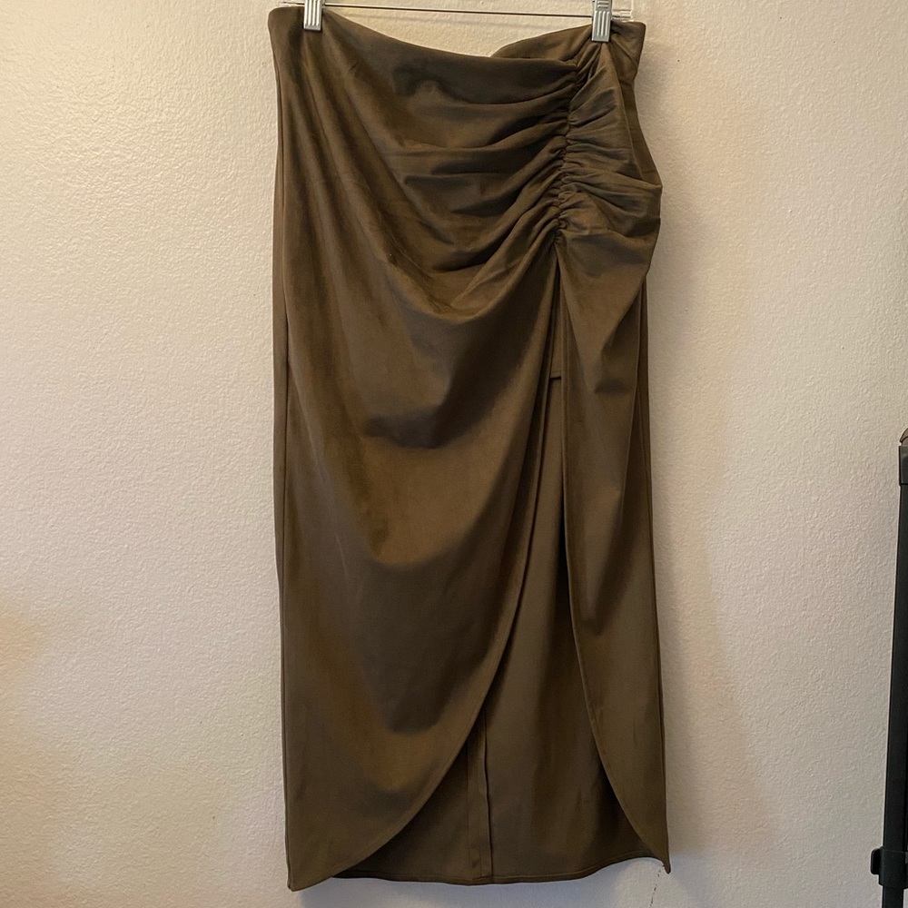 ZARA | NW/OT | High-Thigh Slit Midi Olive Suede Skirt | XL | Never Worn